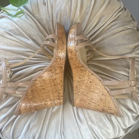 ๐ Jessica Simpson platform gorgeous Beige sandals 8 Never used ๐ - Picture 2 of 10